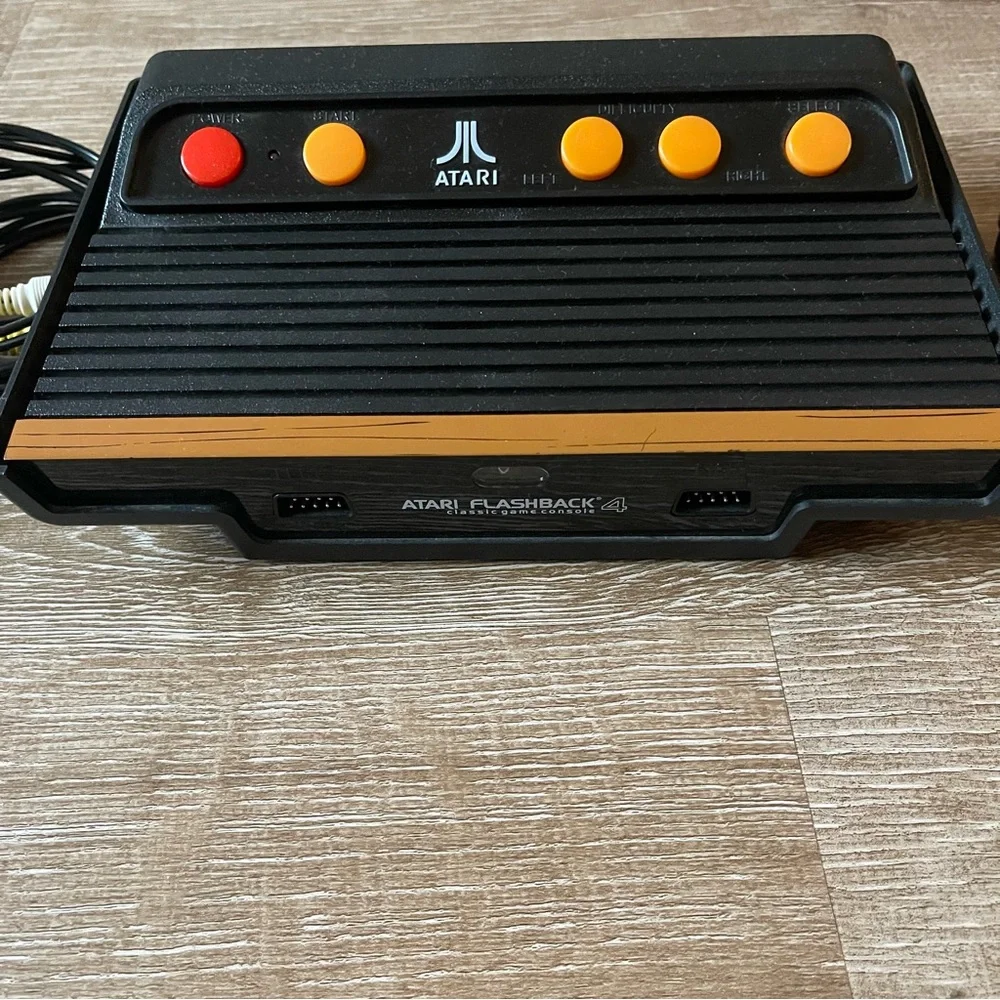 Flashback 4 Black Console with controls